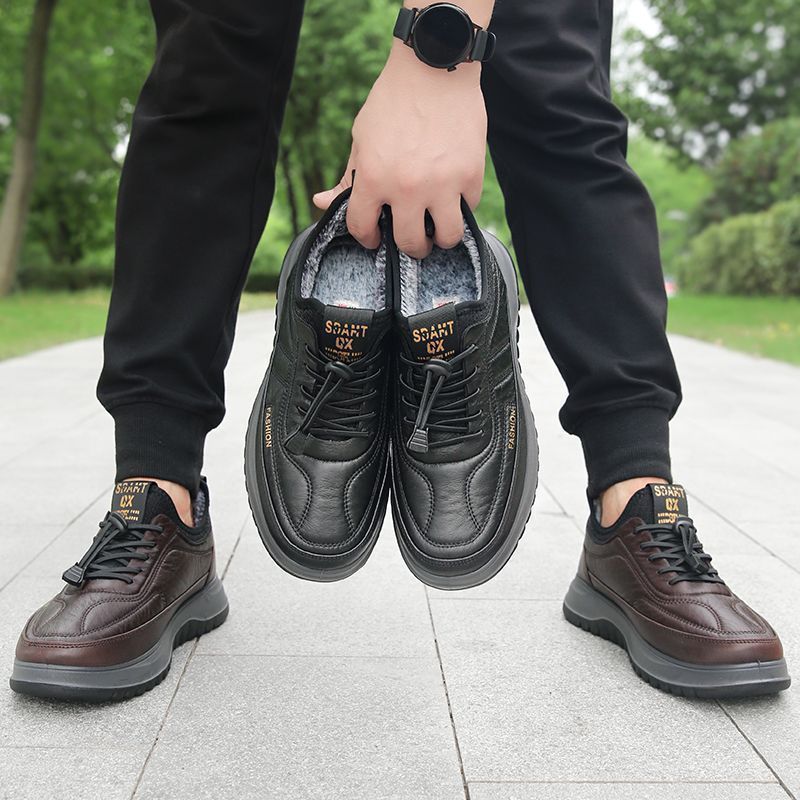 Sapatos masculinos de algodão com sola grossa para outono e inverno de 2025.